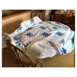 Queen quilt bedspread