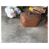 Copper boiler with lid