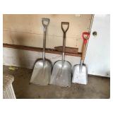 Aluminum scoop shovels