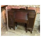 Kneehole desk