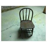 Child round back chair
