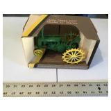John Deere G tractor