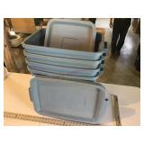 4 Rubbermaid totes