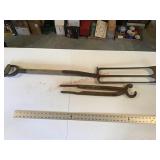 Tiling spade etc
