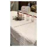 Shot glass caddy and 5 shot glasses