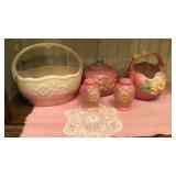 USA salt/ pepper,  basket, covered dish