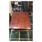 Drop leaf table