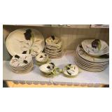 Redwing dishes approximately 30