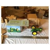 Two cylinder expo John Deere 520 tractor