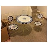 Patio table w/ 2 folding  chairs