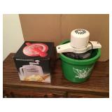 2 Ice cream makers