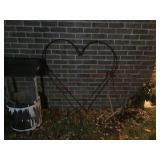 Heart metal plant hanger