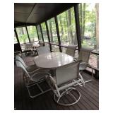 Outdoor oval Patio table and 6 chairs
