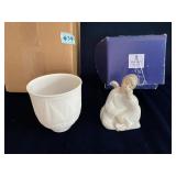 Lot of 2 Lladro (cup and figurine)