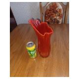 Vase en verre rouge