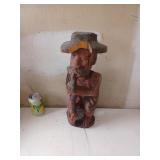 Statue en bois