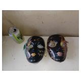 2 Masques en porcelaine