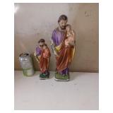 2 Statues