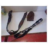 Ceinture et ï¿½tui en cuir