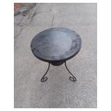 Table extérieur en métal