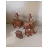Éléphants en bois