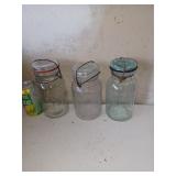 3 Pots à couvert en verre
