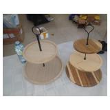 2 Présentoirs en bois