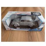 Maisto 1:18 Scale Die Cast 1955 Volkswagen Beetle