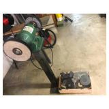 Grizzly 8"Buffer with Stand & Accessories