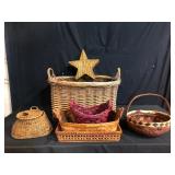 Lot of Vintage Wicker Baskets