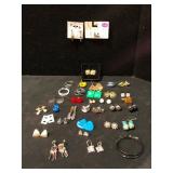 Costume Earring Lot Approximately 30 Pairs