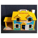 Vintage Fisher-Price Play Family House 952