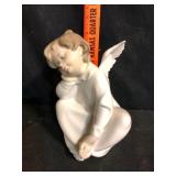 Lladro Dreaming Angel Glazed Porcelain Figure