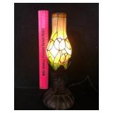 Tiffany Style Stained Glass Tulip Accent Lamp