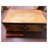 Amelia Earhart Airlite Vintage Suitcase