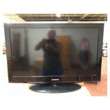 Samsung 32 in LCD TV Model LN32D405E5D