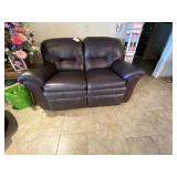 La-Z-Boy Reclining Love Seat 5 ft