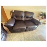 La Z Boy Reclining Love Seat 5 ft