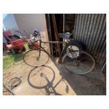 1973 Schwinn Mens Bicycle w/Hand Brakes & Light