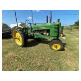 John Deere B Tricycle Wheel Tractor w/JD Custom John Deere B Tricycle Wheel Tractor w/JD Custom