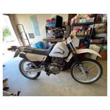 2013 Suzuki Enduro DR Dirt bike 199cc 45mi Street 2013 Suzuki Enduro DR Dirt bike 199cc 45mi Street