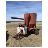 International 1150 PTO Driven Feed Grinder