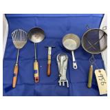6 Pcs - Vintage Kitchen Utensils