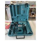 Makita Cordless Driver Drill w/Battery & Charger