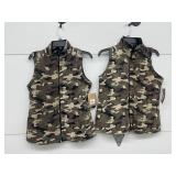 2 - Ladie's Camo Fleece Vests Sz M - NEW