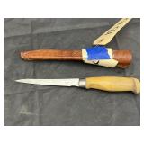 Knife in Leather Sheath