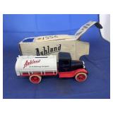 Ashland Ertl 1931 Hawkeye Tanker in box