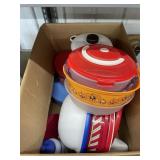 Assorted Plastic Kitchen Bowls