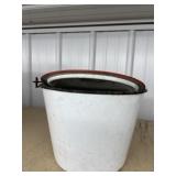 Granite Pot & Lid
