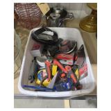 Plastic Bin w/Hex Wrenches - Carpenter Knives